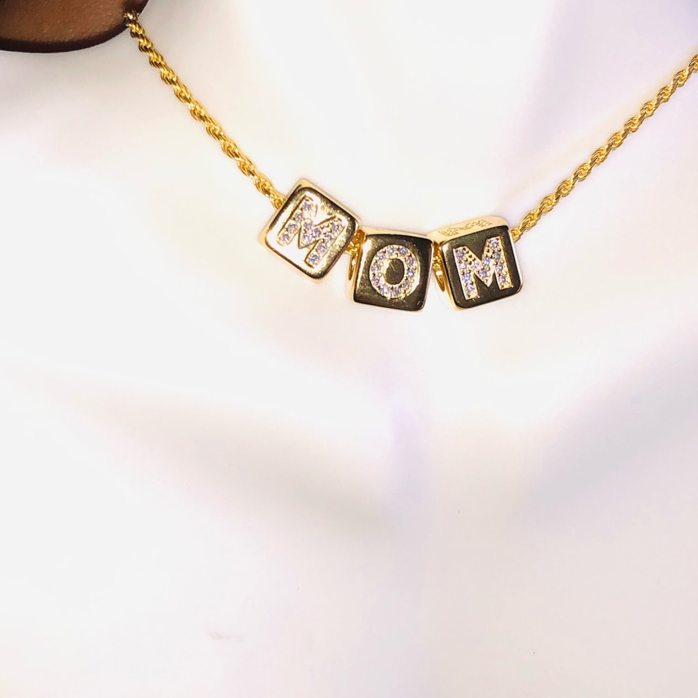 VVS gra certified diamond moisannitte pendant for Doctors, passes diamond test - Picture 4 of 8